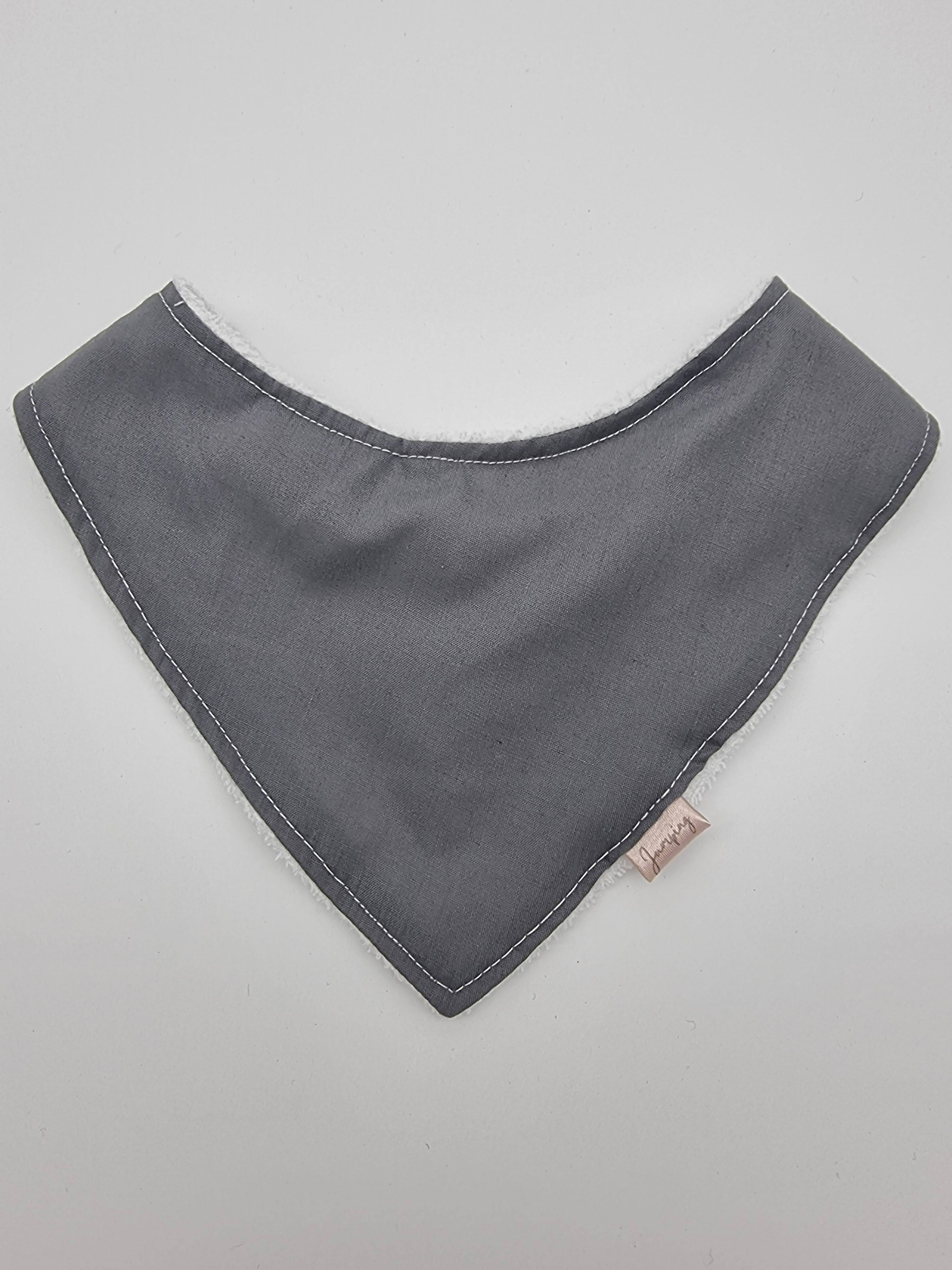 Grey fitted bib